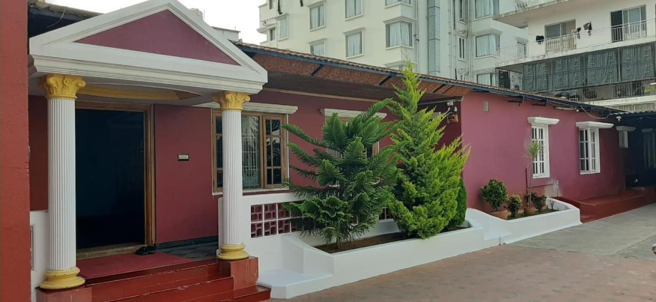 Kings Mysuru Hotels - Sgh Zewnętrze zdjęcie